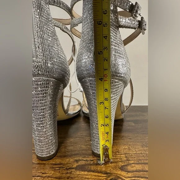 I. Miller Women’s Sherwin Silver Heeled Sandals NWT Size 9 - Picture 4 of 10